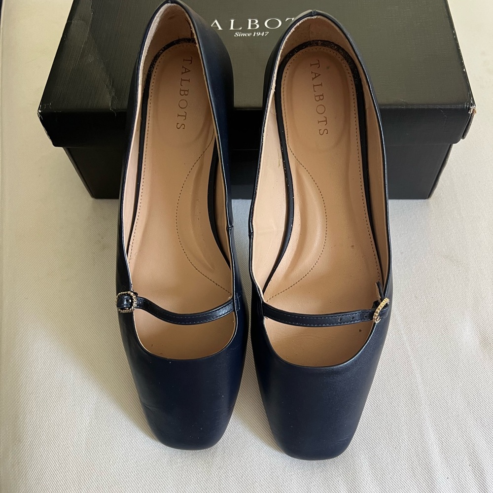 Talbots Sloan Mary Jane Flats Size 10 in Navy Blue
